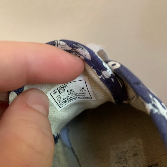 Snoopy vans - Picture 4 of 4